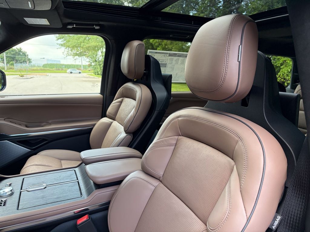2027 Lincoln Navigator Black Label