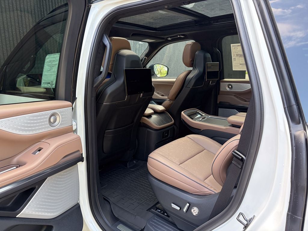 2027 Lincoln Navigator Black Label