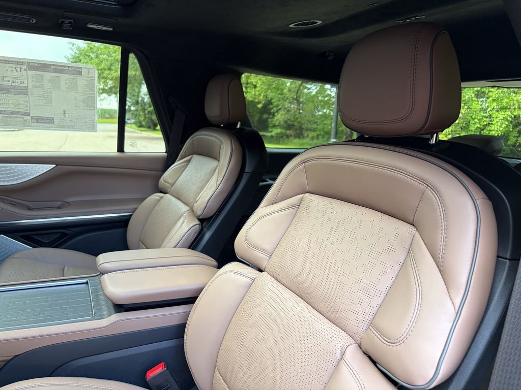 2027 Lincoln Navigator Black Label