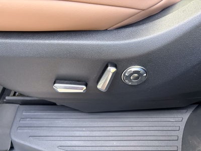 2027 Lincoln Navigator Black Label