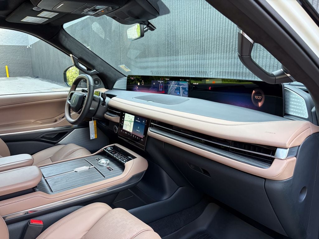 2027 Lincoln Navigator Black Label