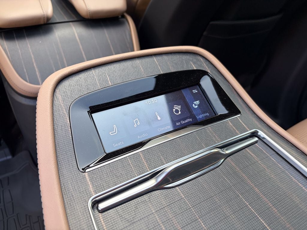 2027 Lincoln Navigator Black Label