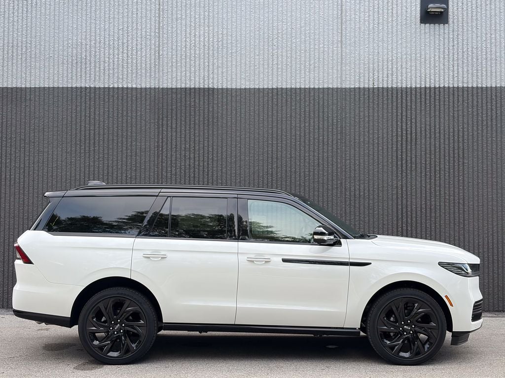 2027 Lincoln Navigator Black Label