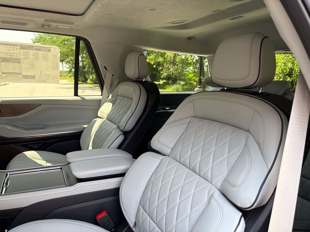 2027 Lincoln Navigator Black Label