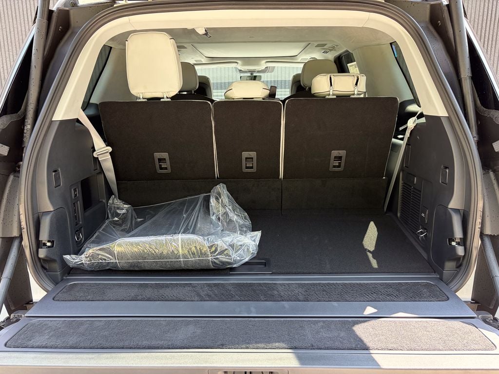 2027 Lincoln Navigator Black Label