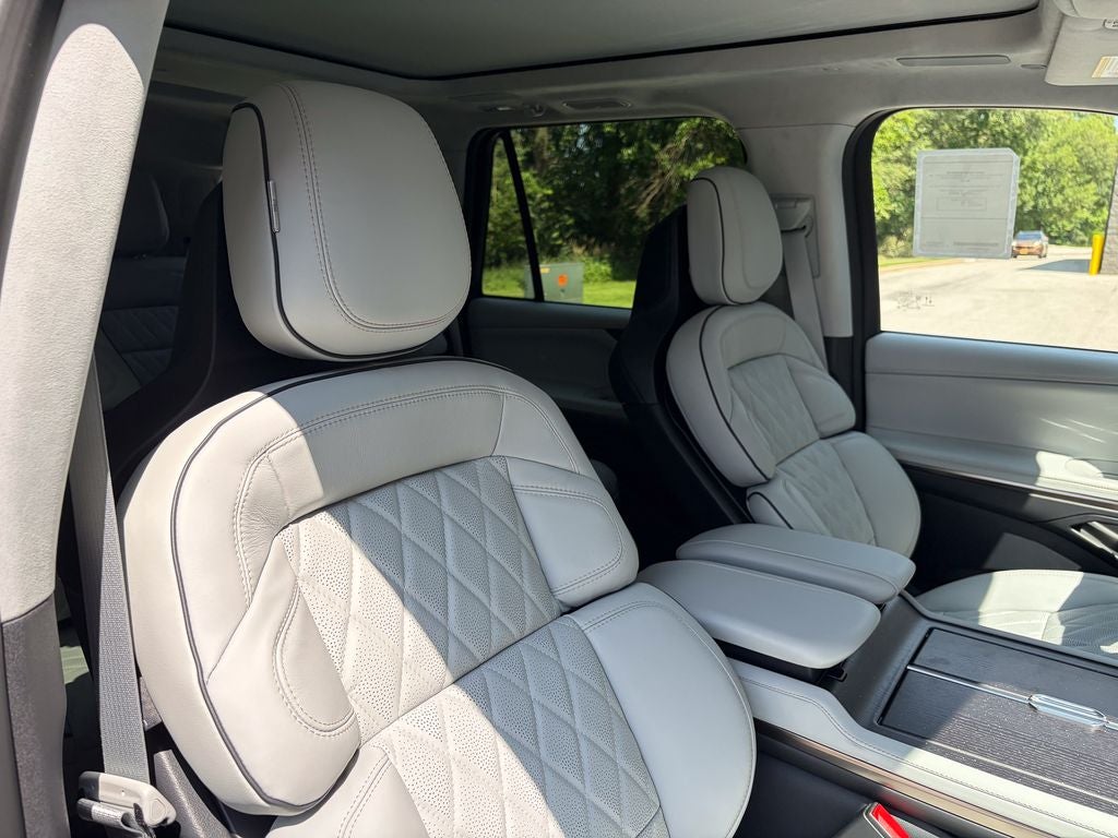 2027 Lincoln Navigator Black Label