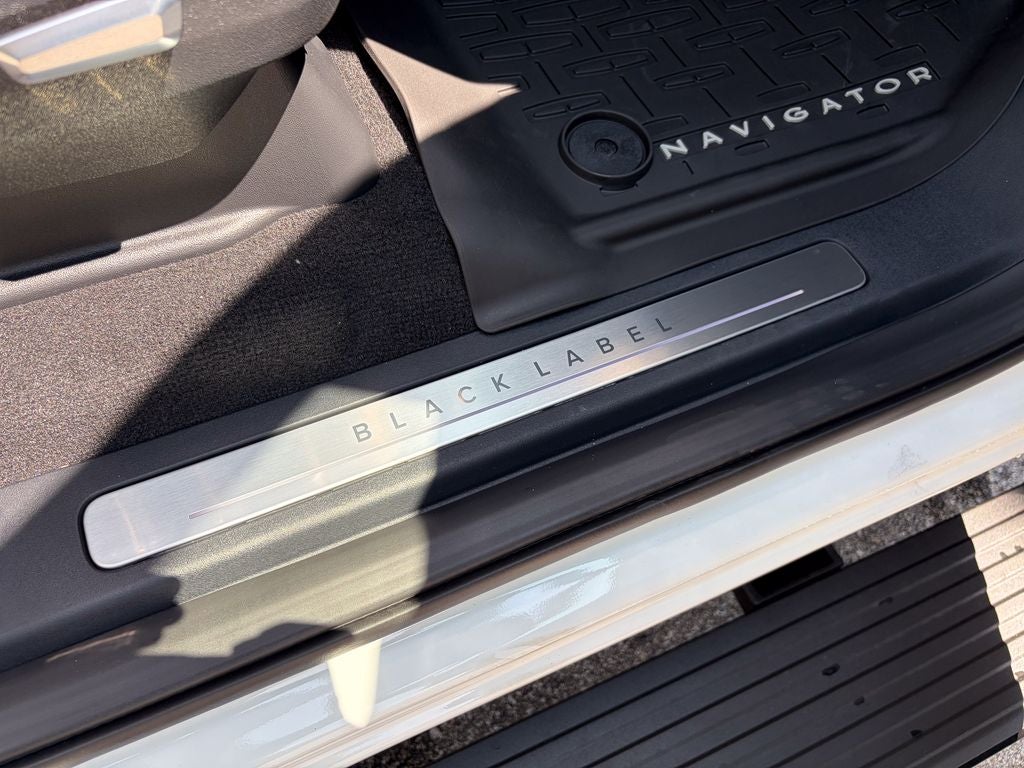 2027 Lincoln Navigator Black Label