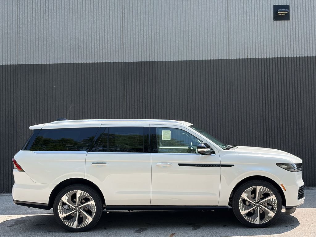 2027 Lincoln Navigator Black Label