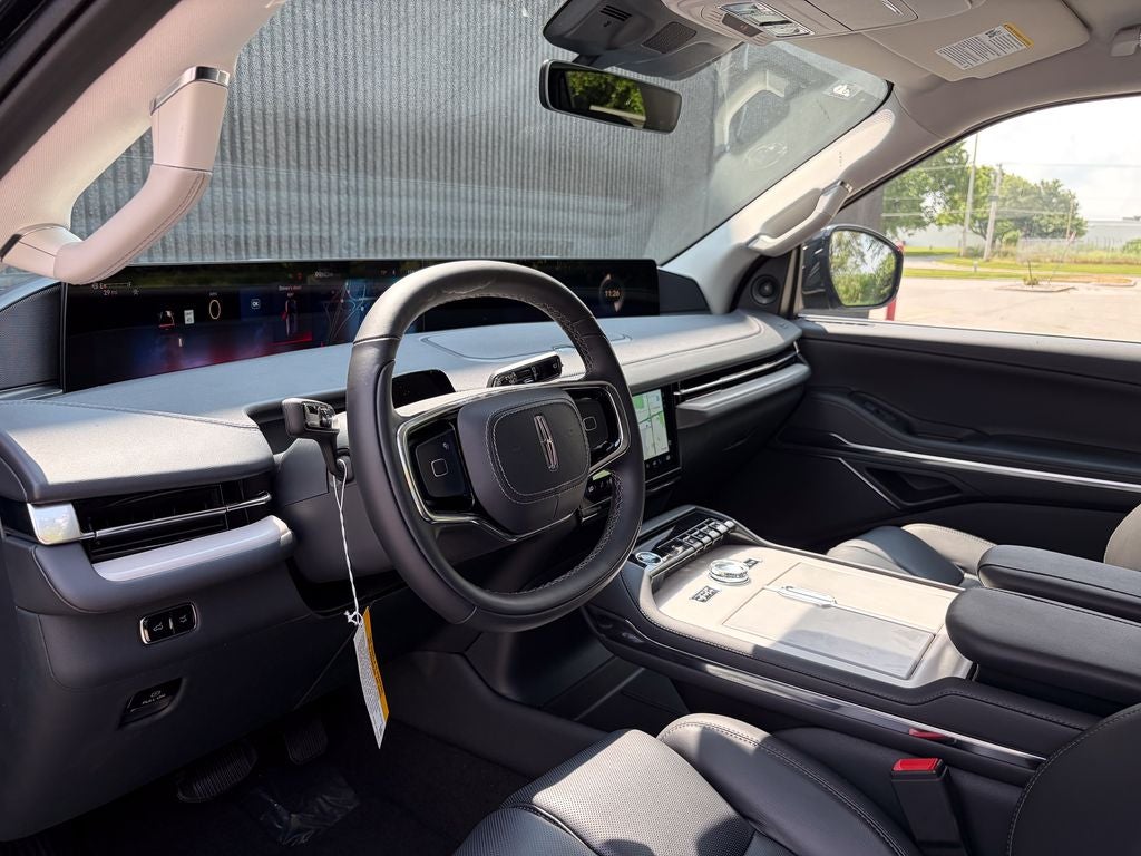 2027 Lincoln Navigator Premiere