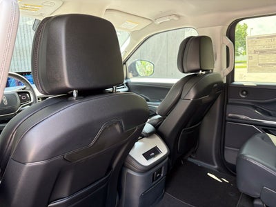 2027 Lincoln Navigator Premiere