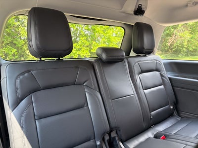 2027 Lincoln Navigator Premiere