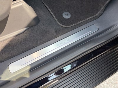 2027 Lincoln Navigator Premiere