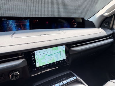 2027 Lincoln Navigator Premiere