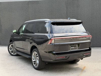 2027 Lincoln Navigator Premiere