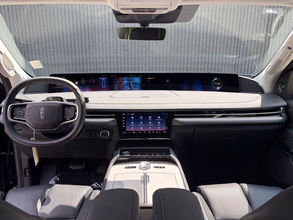 2027 Lincoln Navigator Premiere