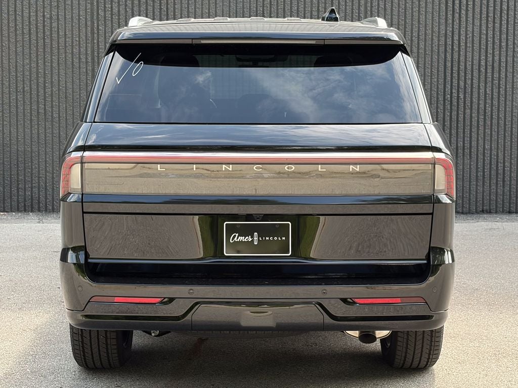2027 Lincoln Navigator Premiere