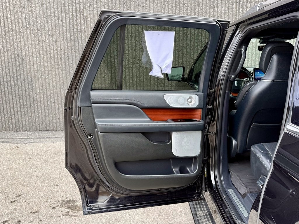 2022 Lincoln Navigator L L Reserve