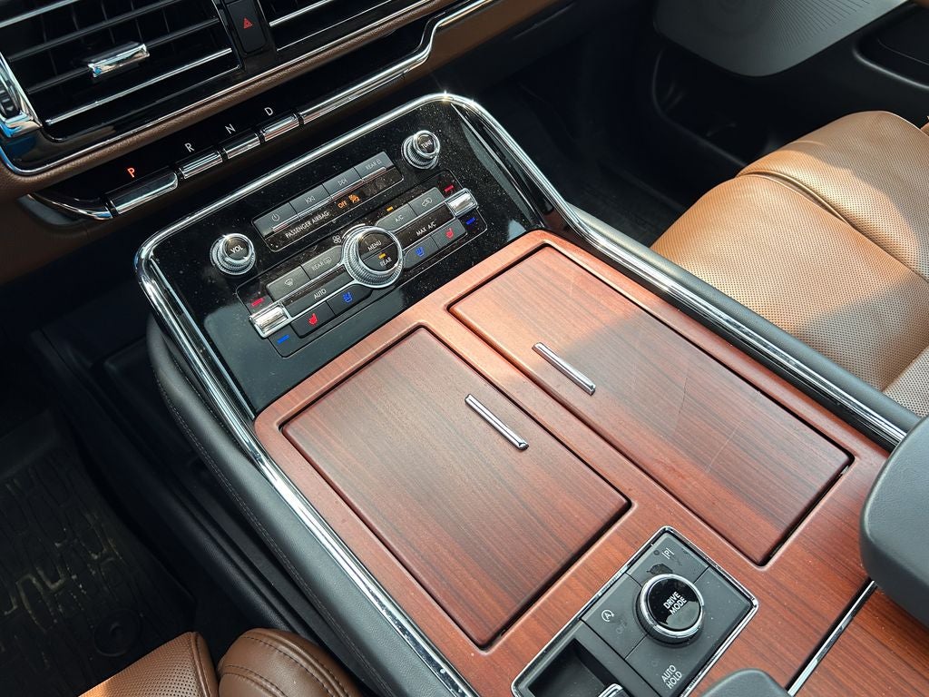2022 Lincoln Navigator L Reserve