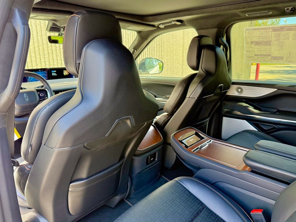 2026 Lincoln Navigator L Black Label