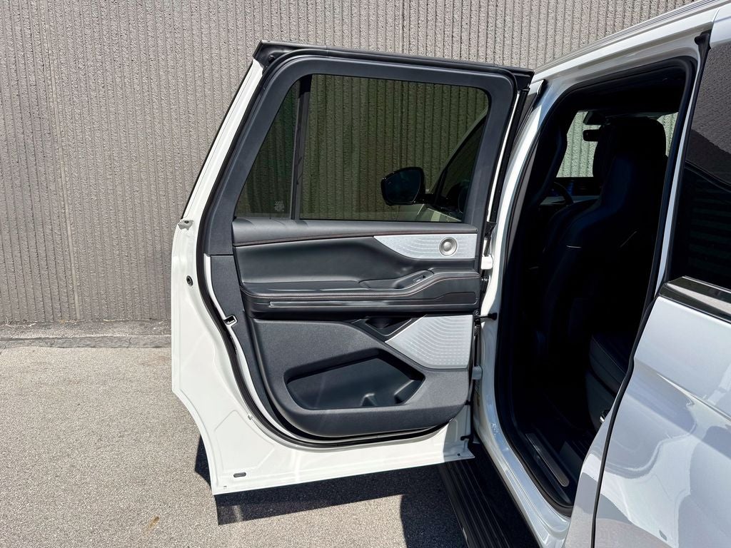 2026 Lincoln Navigator L Black Label