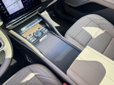 2025 Lincoln Nautilus Reserve