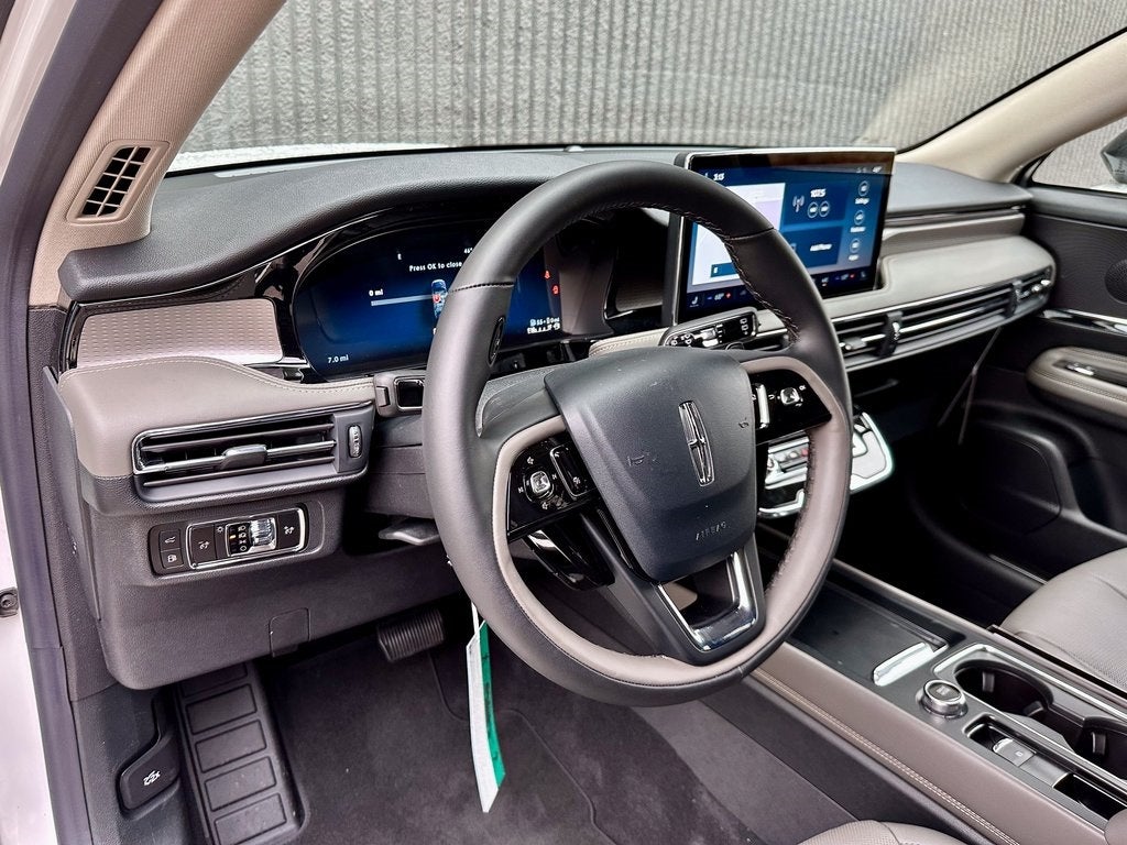 2025 Lincoln Corsair Plug-In Hybrid Grand Touring
