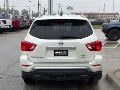 2017 Nissan Pathfinder SL