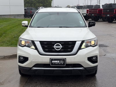 2017 Nissan Pathfinder SL
