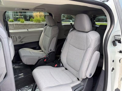 2023 Toyota Sienna LE 8 Passenger