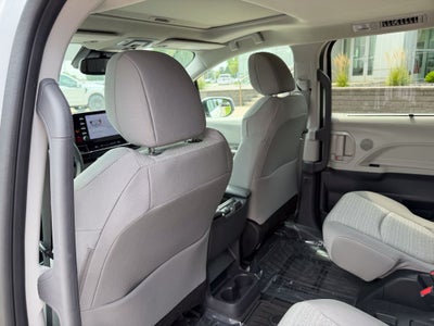 2023 Toyota Sienna LE 8 Passenger