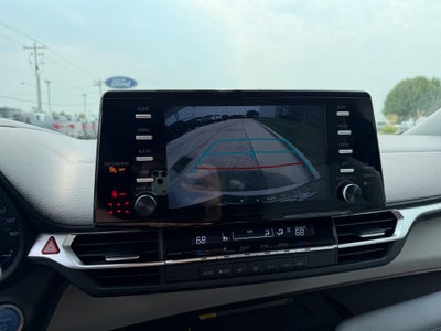 2023 Toyota Sienna LE 8 Passenger