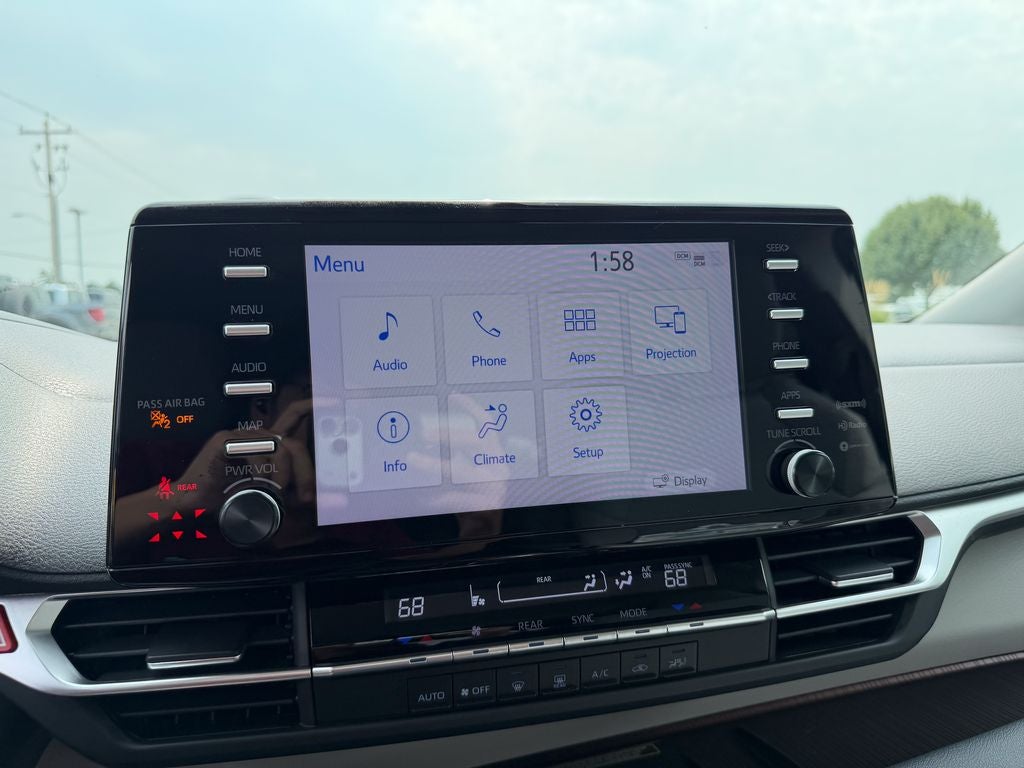 2023 Toyota Sienna LE 8 Passenger