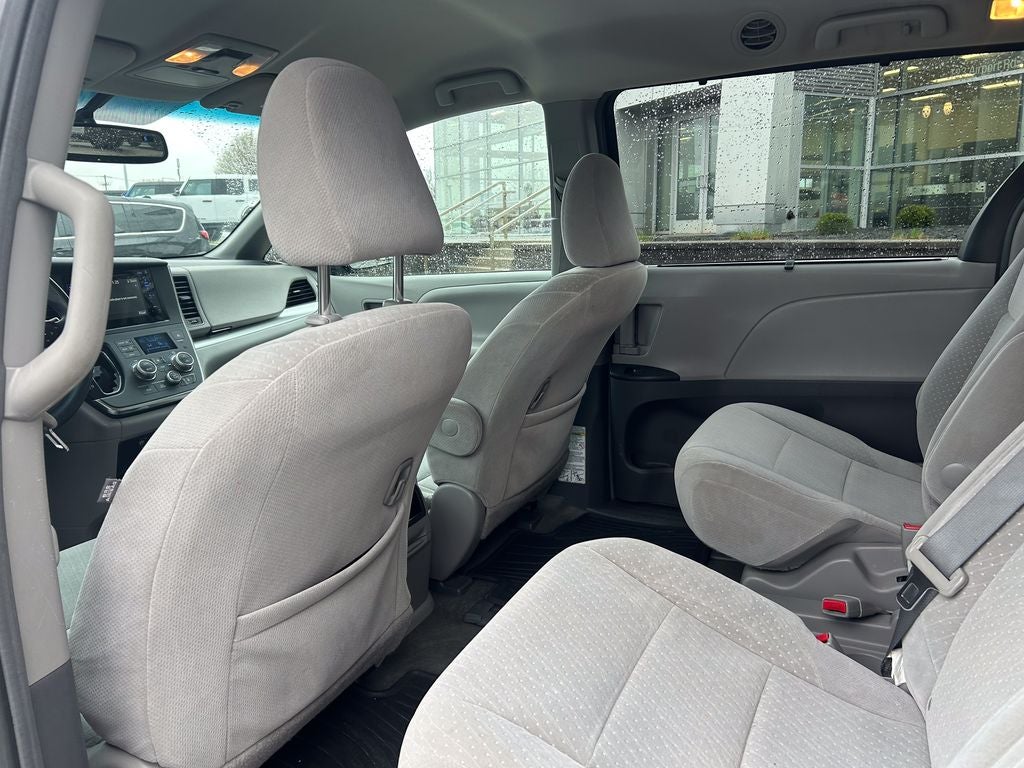 2017 Toyota Sienna LE 8 Passenger