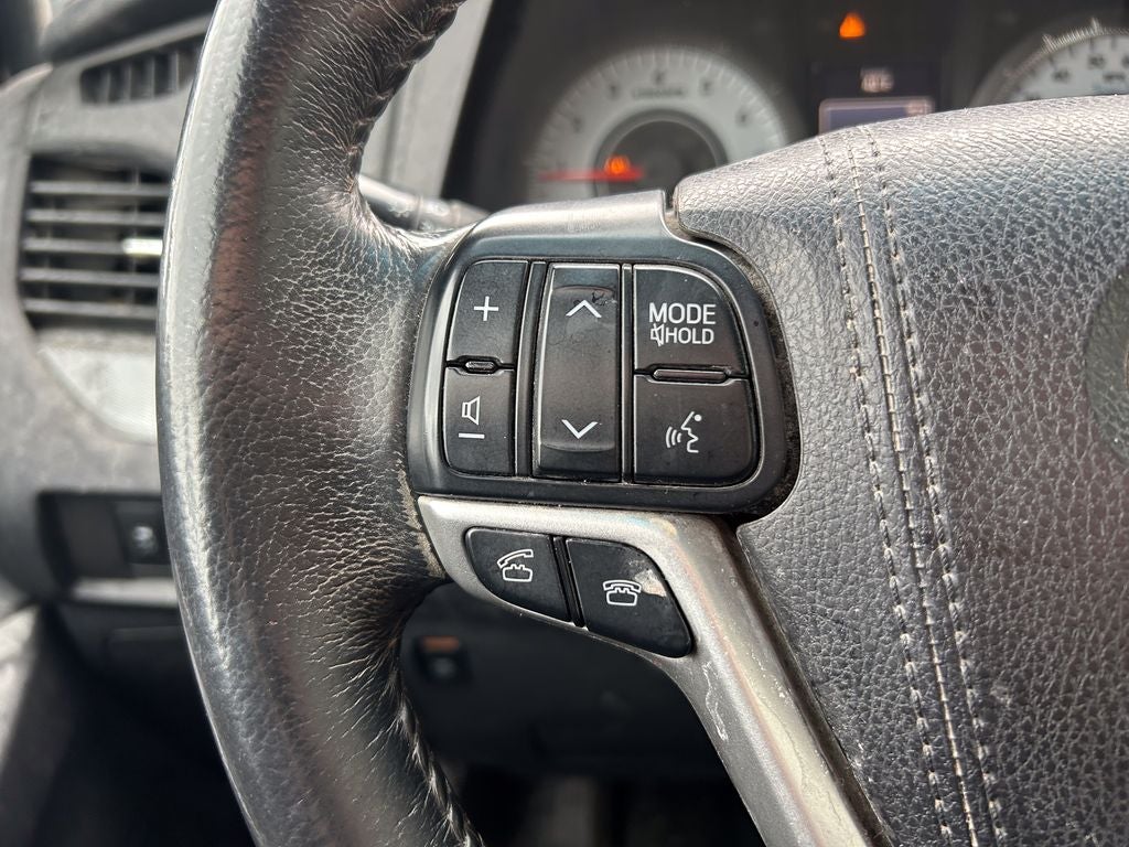 2017 Toyota Sienna SE Premium 8 Passenger