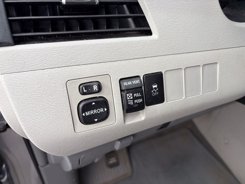 2013 Toyota Sienna XLE 8 Passenger