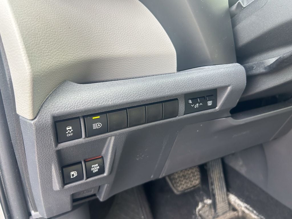 2021 Toyota Sienna XLE 7 Passenger