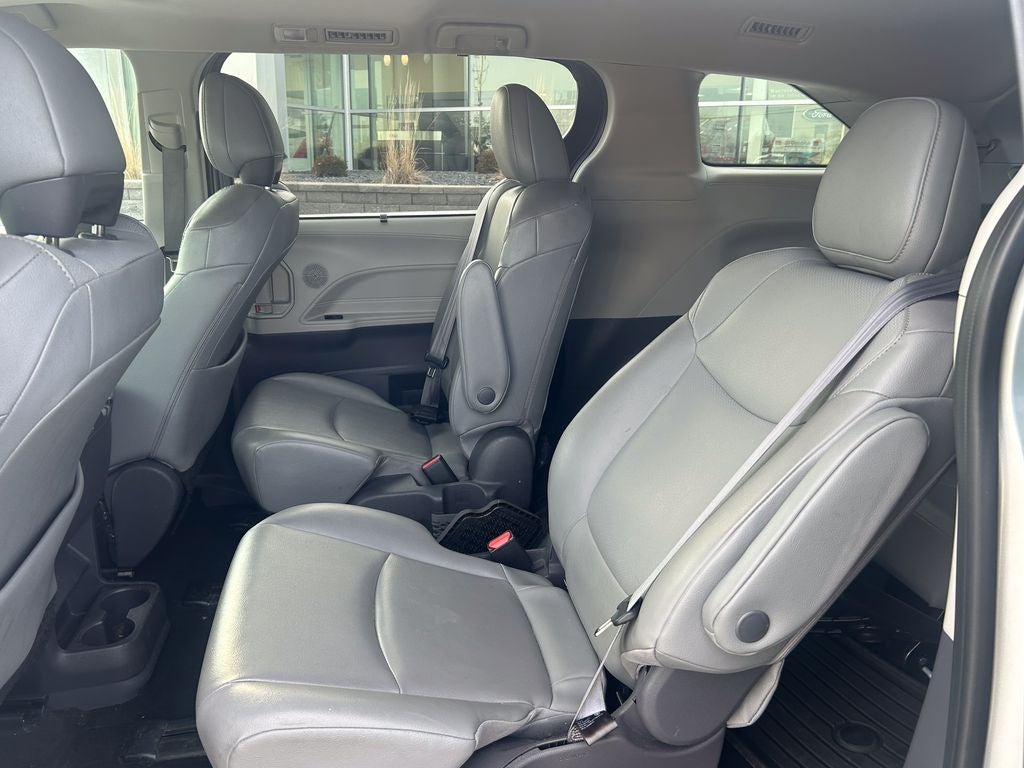 2021 Toyota Sienna XLE 7 Passenger