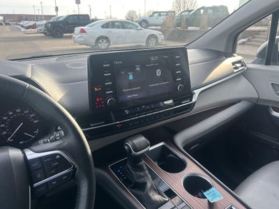 2021 Toyota Sienna XLE 7 Passenger