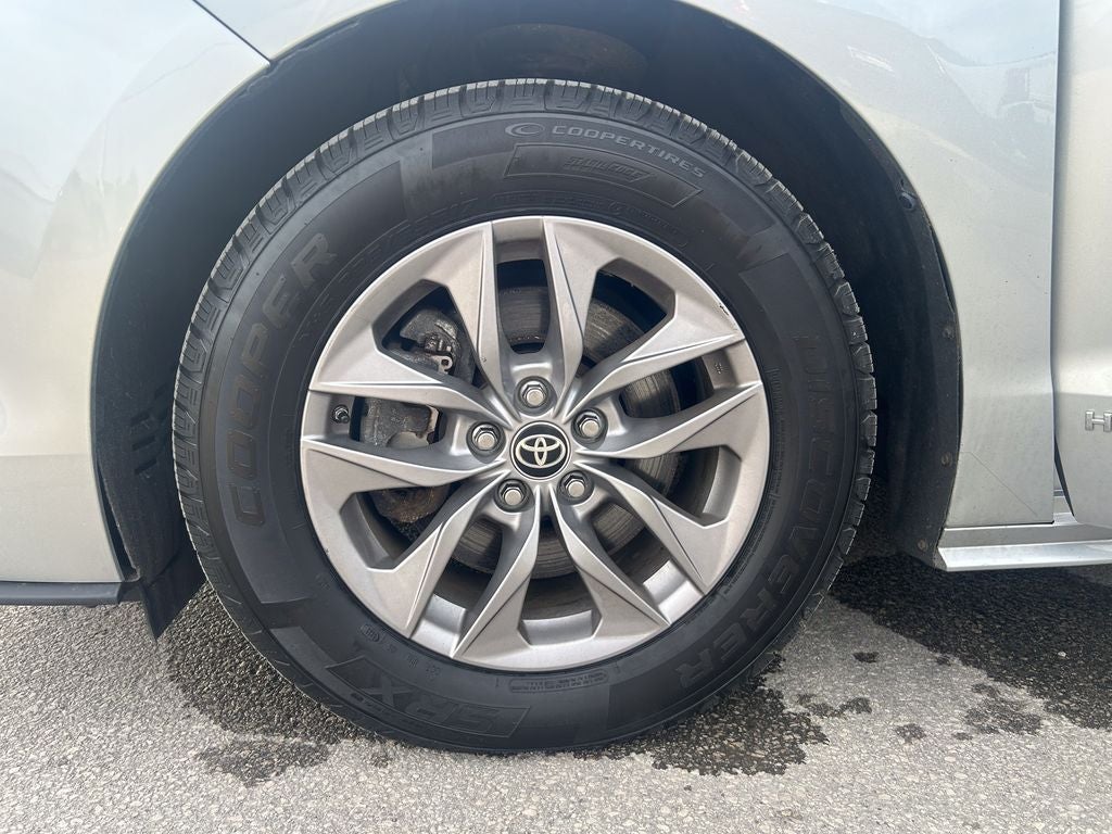 2021 Toyota Sienna XLE 7 Passenger