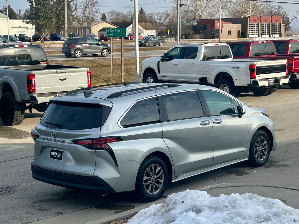 2021 Toyota Sienna XLE 7 Passenger