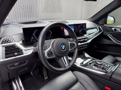 2023 BMW X7 M60i