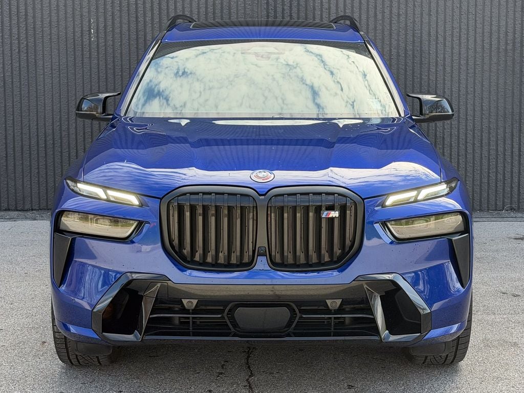 2023 BMW X7 M60i