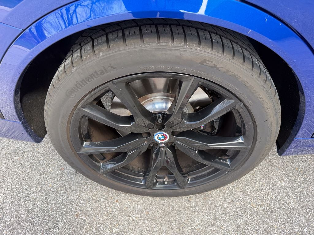 2023 BMW X7 M60i
