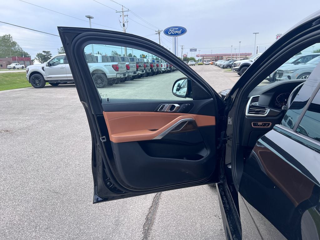 2022 BMW X6 xDrive40i