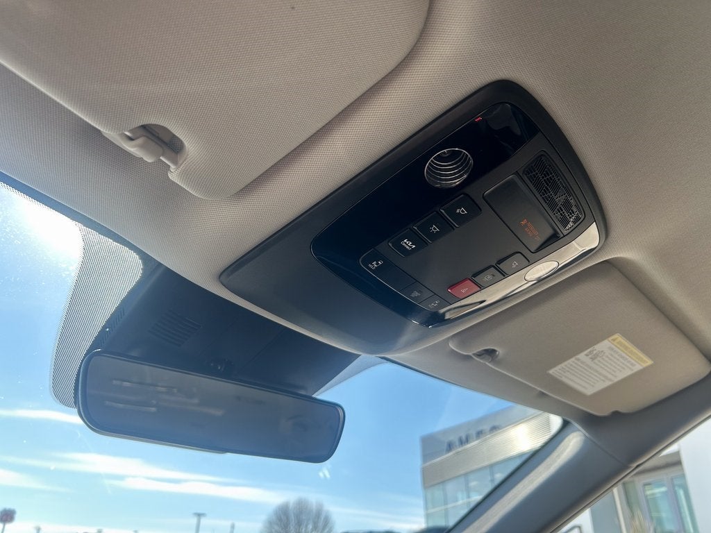 2025 Kia Carnival LXS