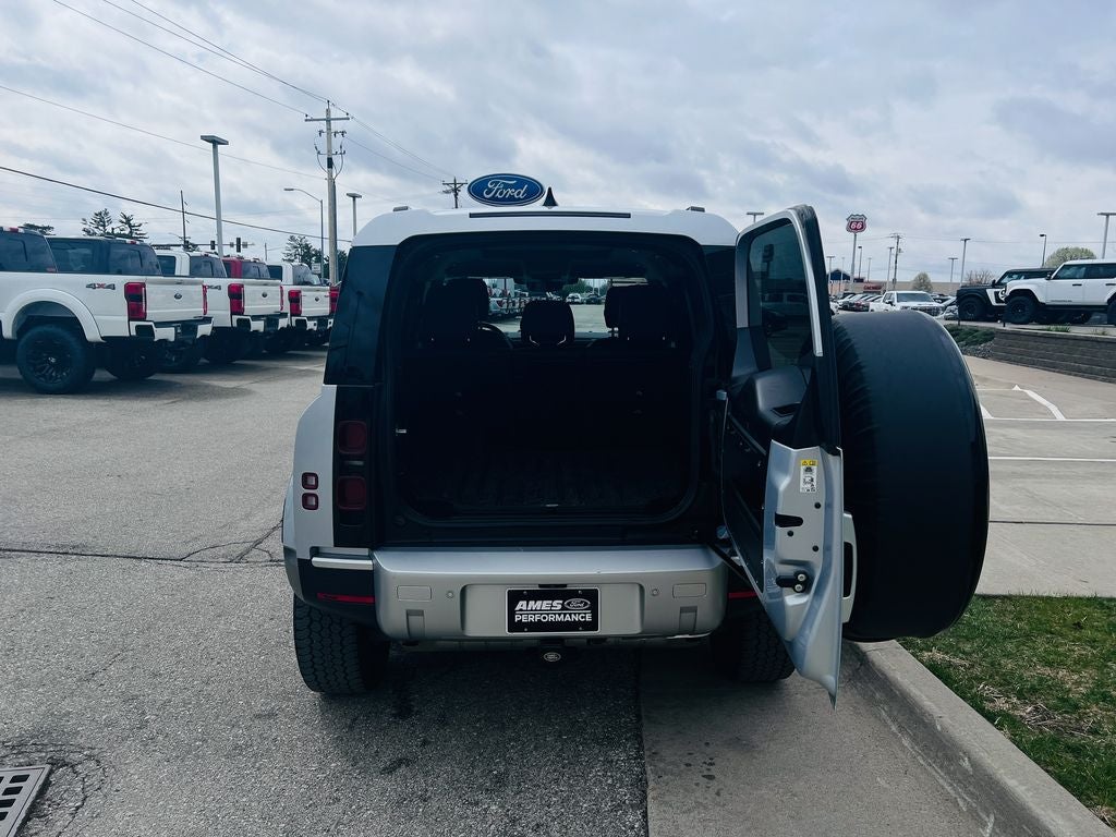 2023 Land Rover Defender 110 S