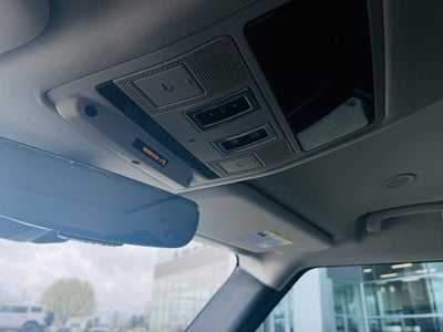 2023 Land Rover Defender 110 S