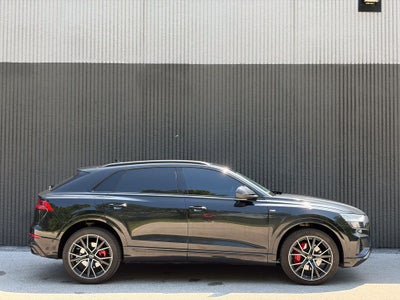 2022 Audi Q8 55 Premium Plus quattro