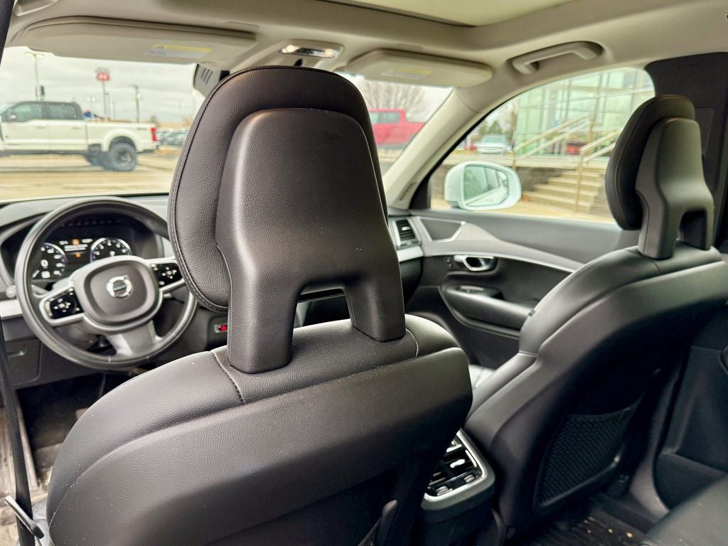 2021 Volvo XC90 T5 Momentum