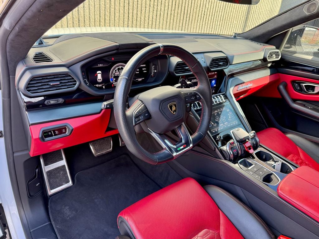 2021 Lamborghini Urus Base